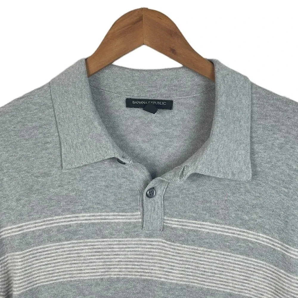 PO423 Mens Banana Republic Trendy Striped Knit Polo Shirt L